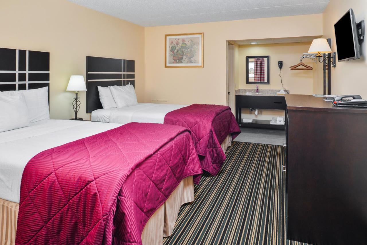 Soudersburg Inn & Suites Lancaster Ronks Exteriér fotografie