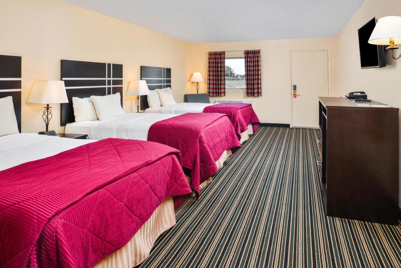 Soudersburg Inn & Suites Lancaster Ronks Exteriér fotografie