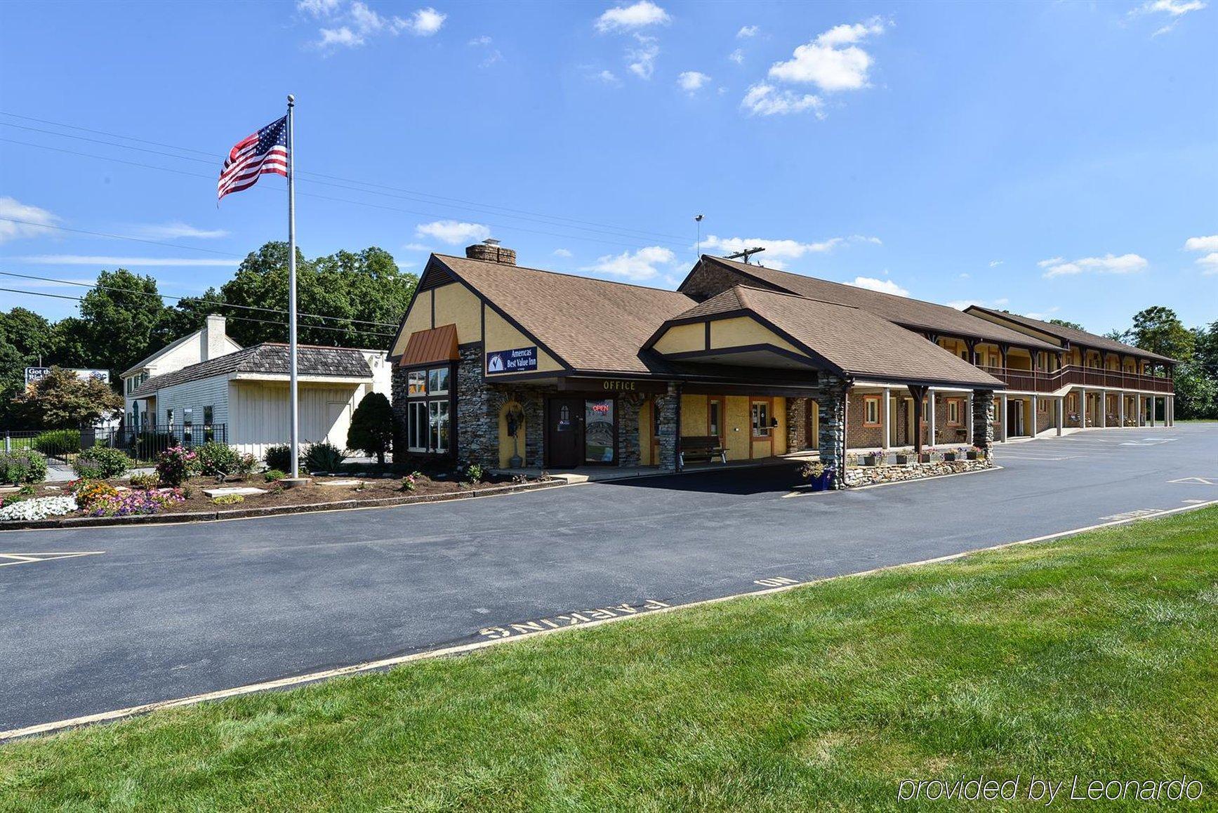 Soudersburg Inn & Suites Lancaster Ronks Exteriér fotografie