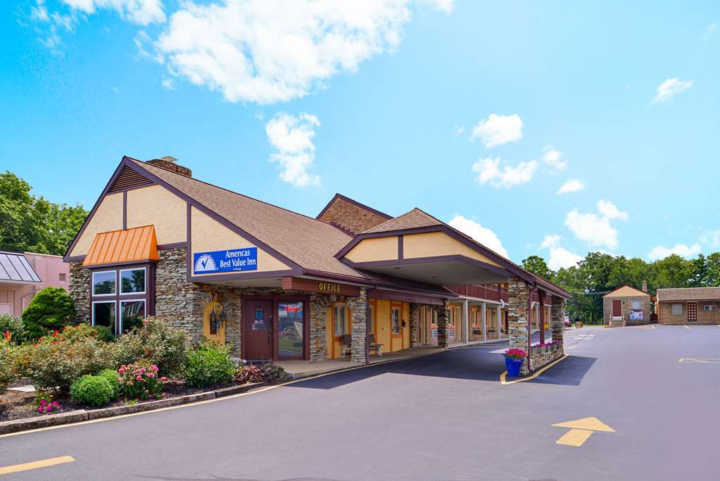 Soudersburg Inn & Suites Lancaster Ronks Exteriér fotografie