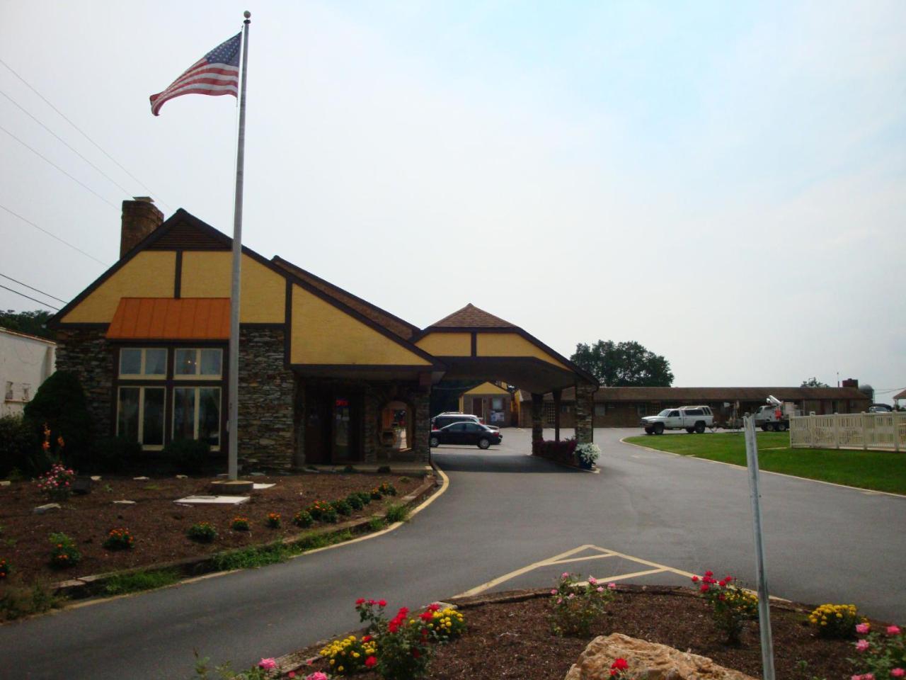 Soudersburg Inn & Suites Lancaster Ronks Exteriér fotografie