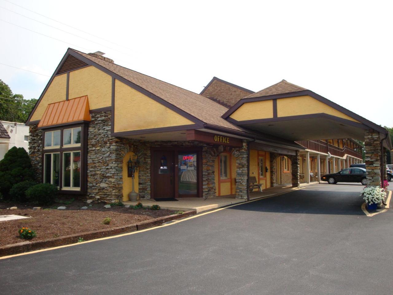 Soudersburg Inn & Suites Lancaster Ronks Exteriér fotografie